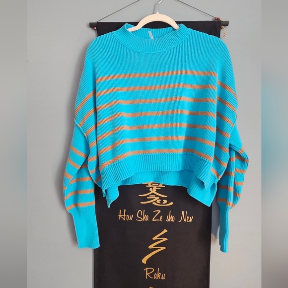 Free People Sweaters - Free People Vibrant Blue and Tan Striped Cropped Sweater NWOT Medium